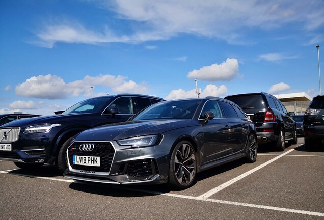 Audi RS4 Avant B9