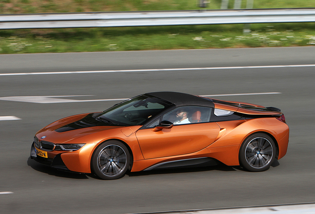 BMW i8 Roadster