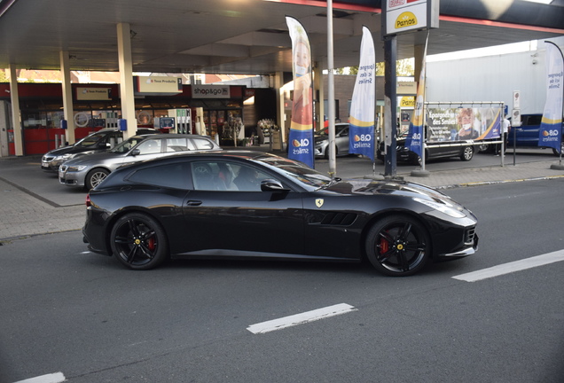 Ferrari GTC4Lusso