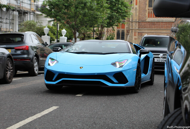 Lamborghini Aventador S LP740-4 Roadster