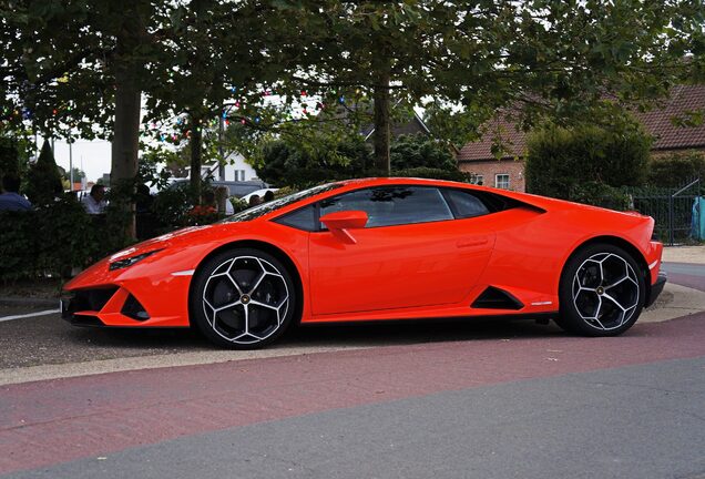 Lamborghini Huracán LP640-4 EVO