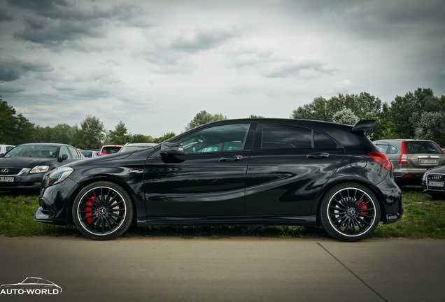 Mercedes-AMG A 45 W176 2015