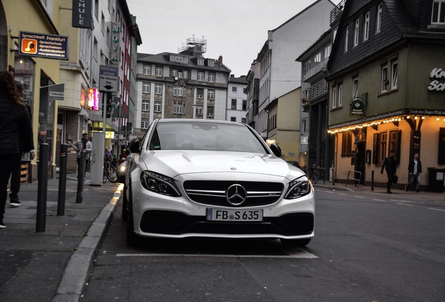 Mercedes-AMG C 63 S W205