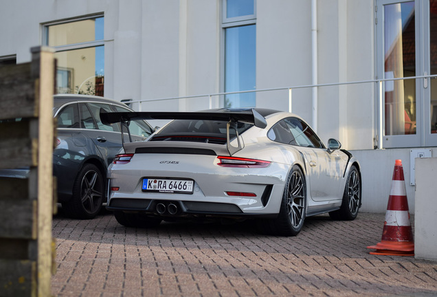 Porsche 991 GT3 RS MkII Weissach Package