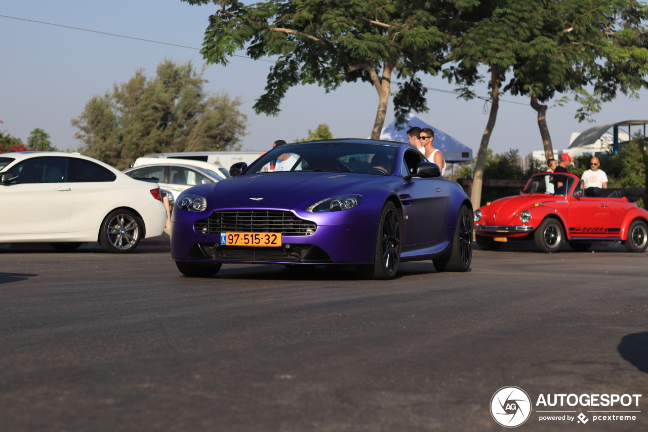 Aston Martin V8 Vantage 2012