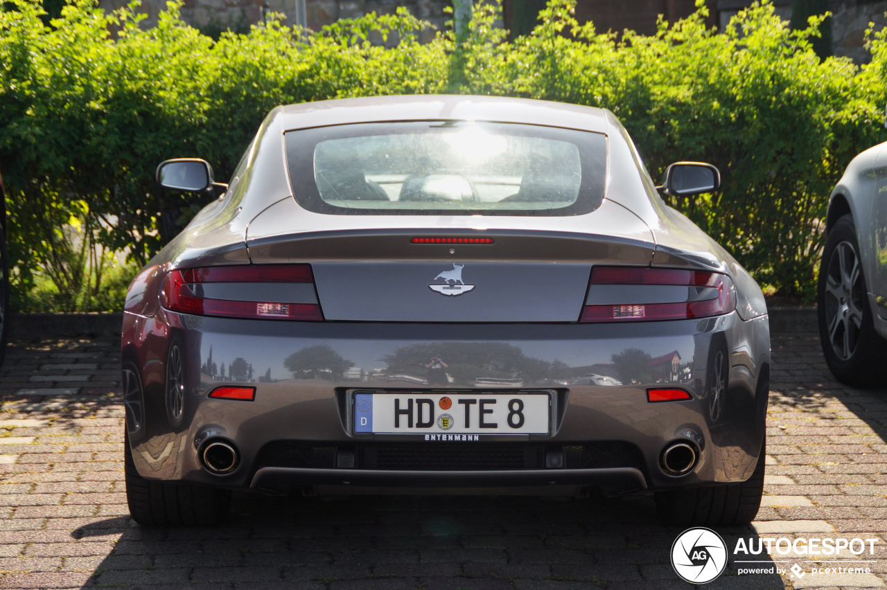 Aston Martin V8 Vantage