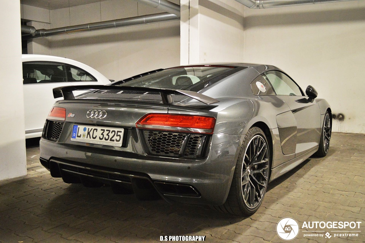 Audi R8 V10 Plus 2015