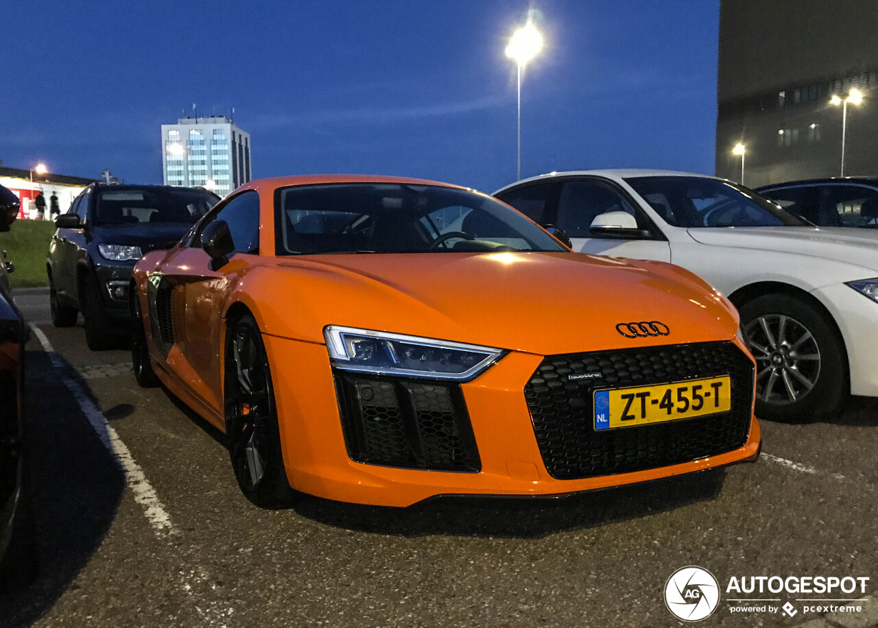 Audi R8 V10 Plus 2015