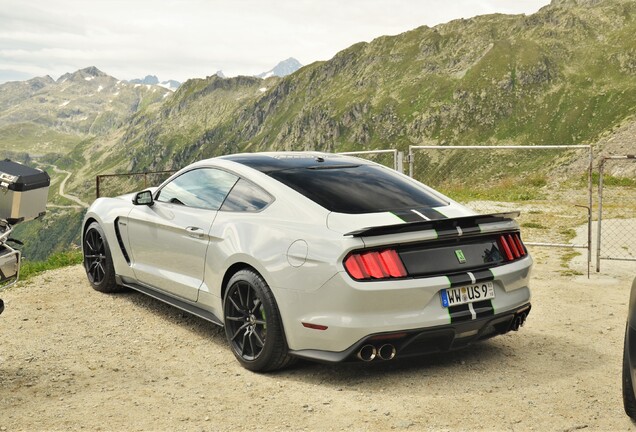 Ford Mustang Shelby GT350 2015