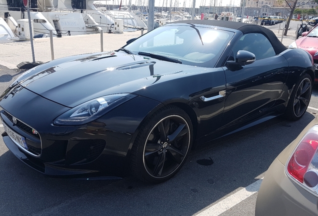 Jaguar F-TYPE S V8 Convertible