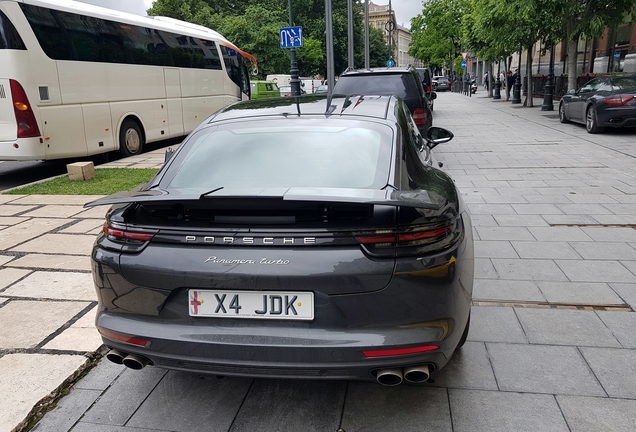 Porsche 971 Panamera Turbo