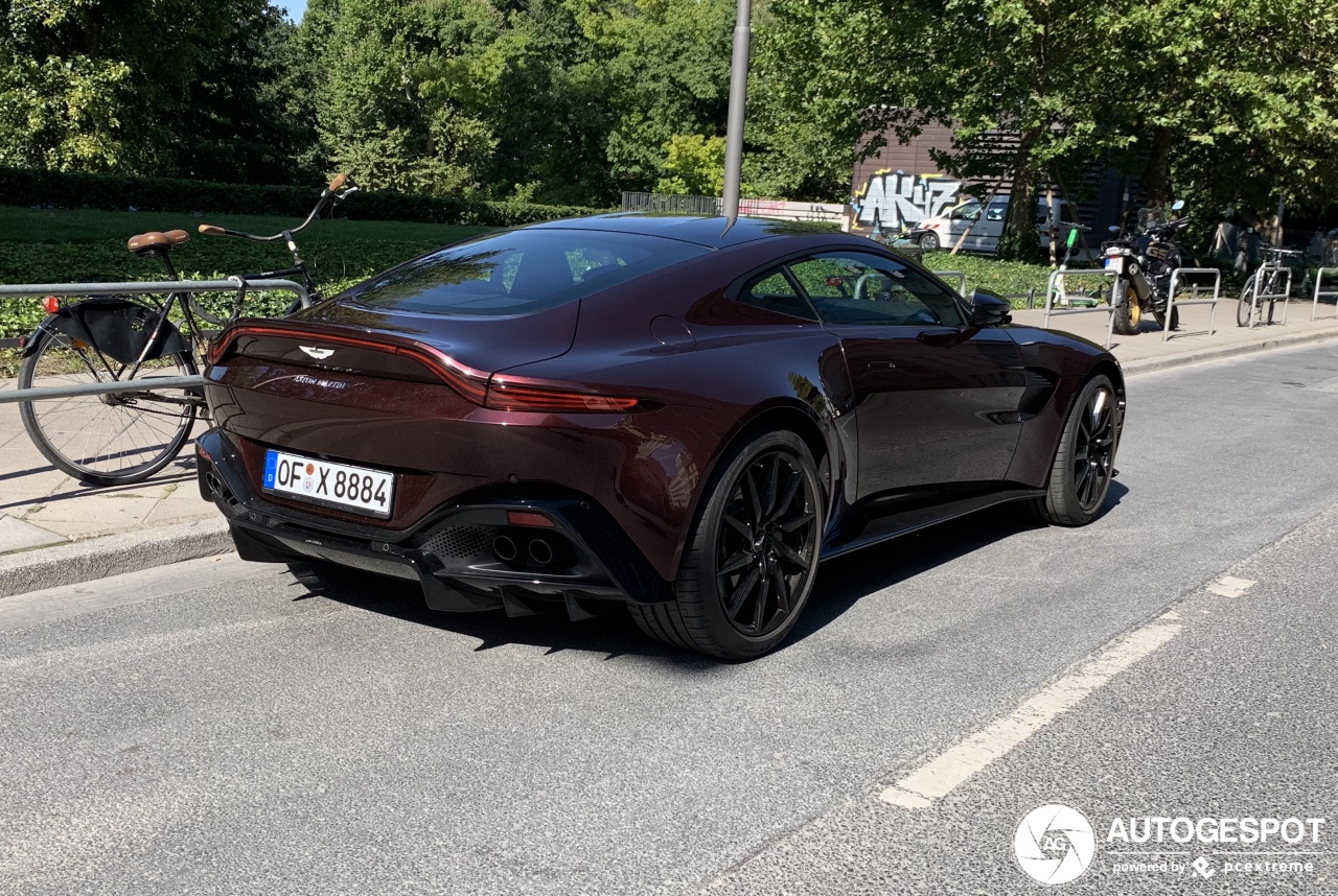 Aston Martin V8 Vantage 2018