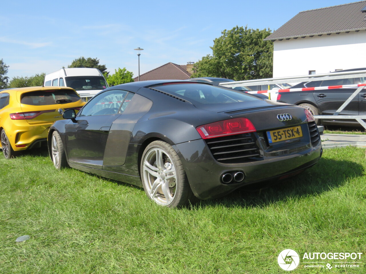 Audi R8