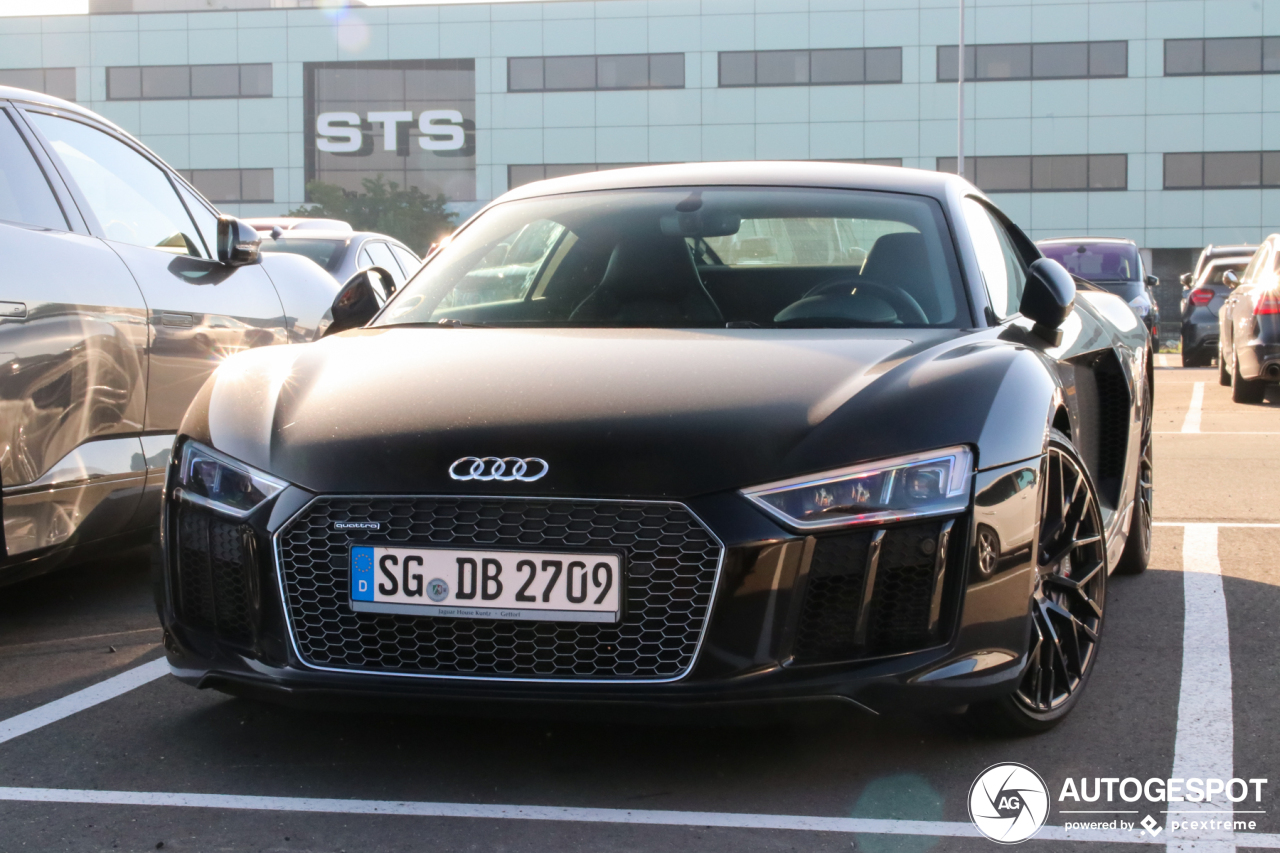 Audi R8 V10 Plus 2015