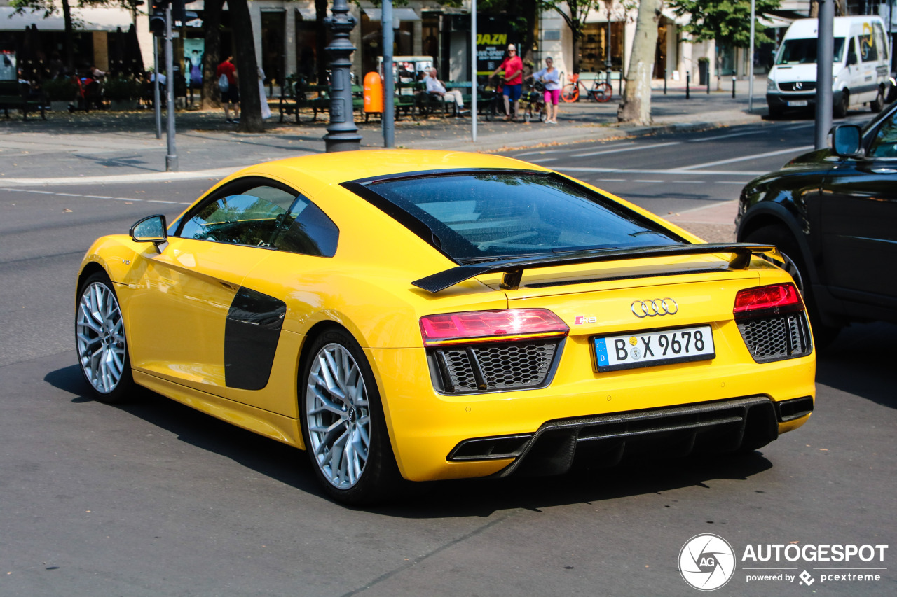 Audi R8 V10 Plus 2015