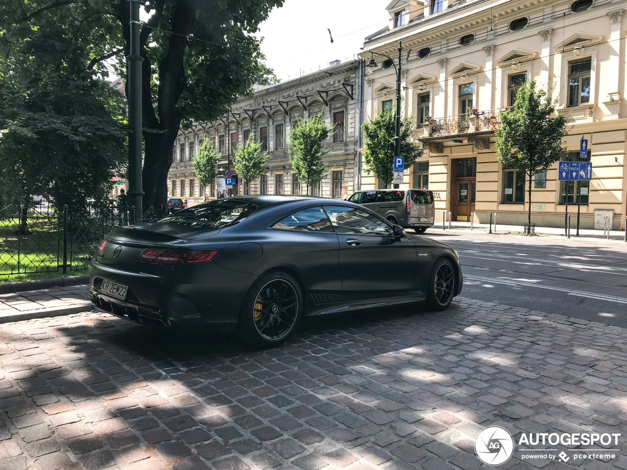 Mercedes-AMG S 63 Coupé C217 2018 Yellow Night Edition