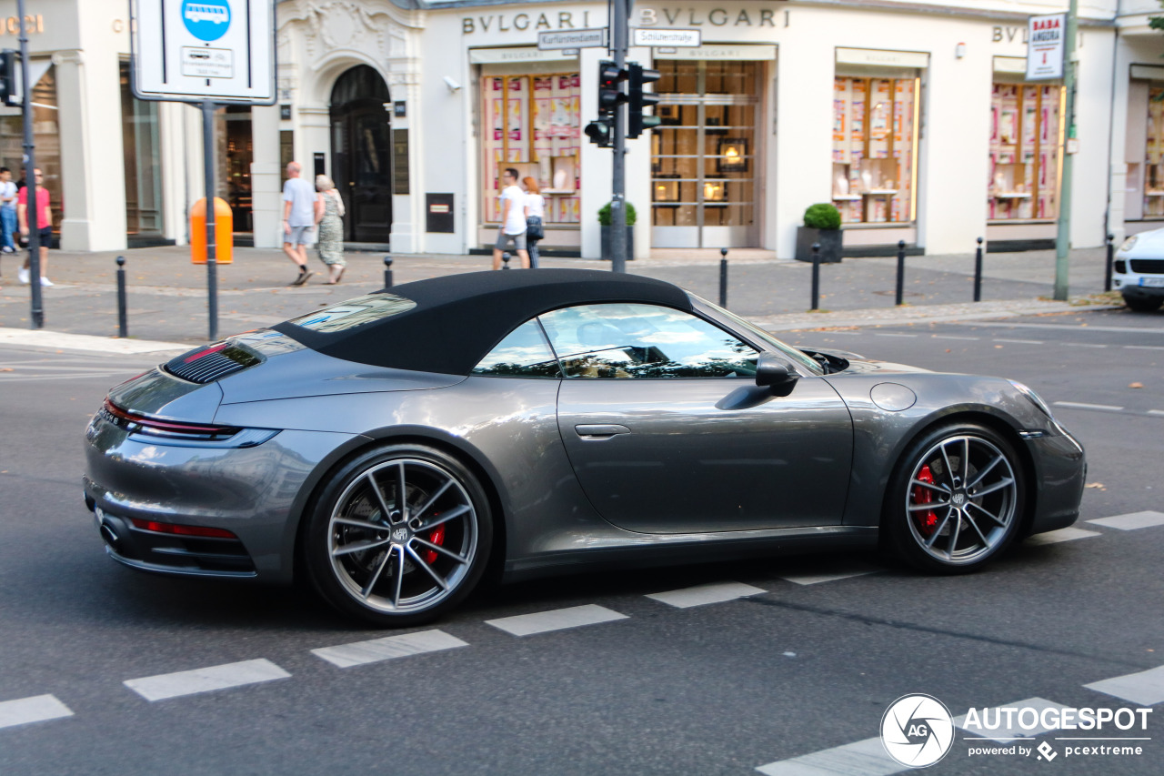 Porsche 992 Carrera 4S Cabriolet