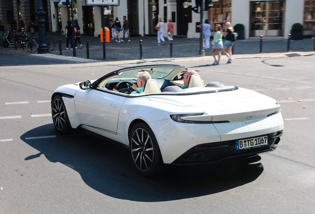 Aston Martin DB11 V8 Volante