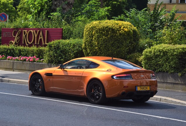 Aston Martin V8 Vantage 2012