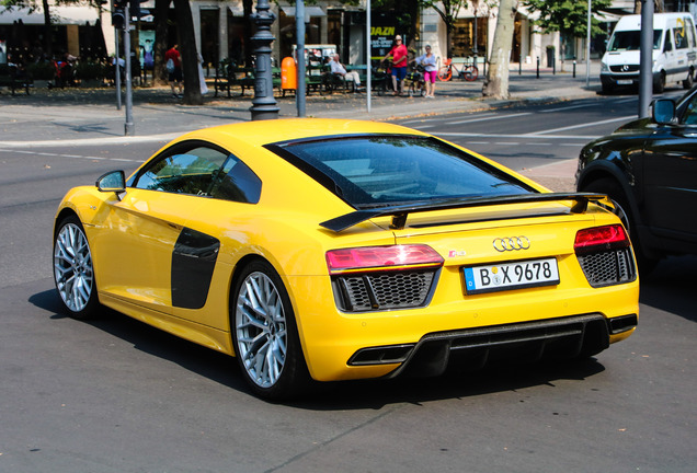 Audi R8 V10 Plus 2015