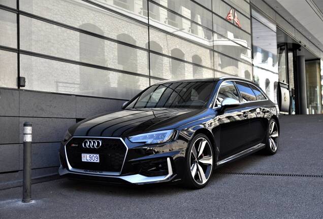 Audi RS4 Avant B9