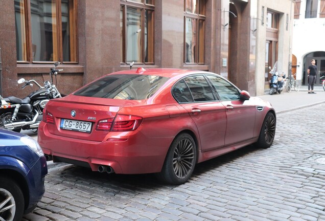 BMW M5 F10 2011