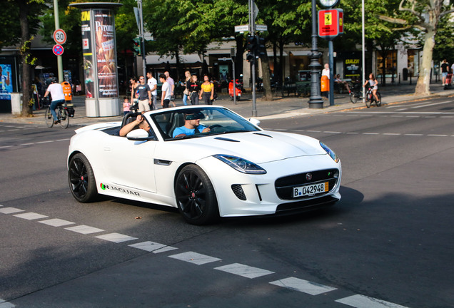 Jaguar F-TYPE R Convertible