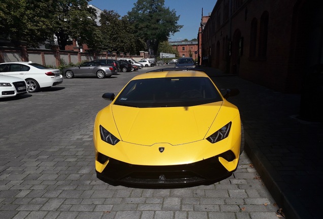 Lamborghini Huracán LP640-4 Performante