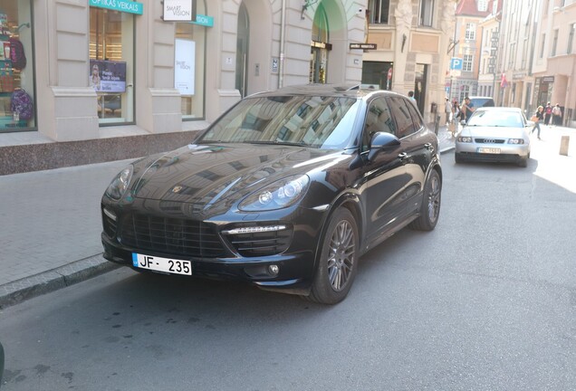 Porsche 958 Cayenne GTS