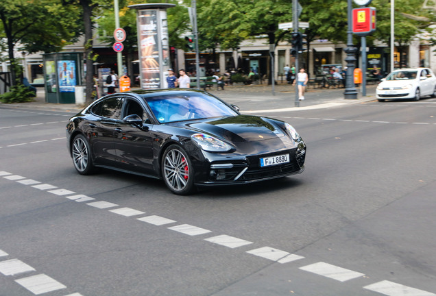 Porsche 971 Panamera Turbo