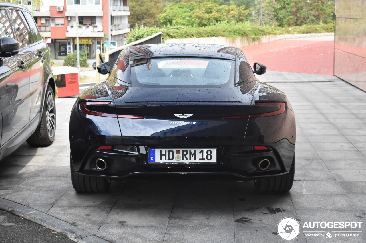 Aston Martin DB11