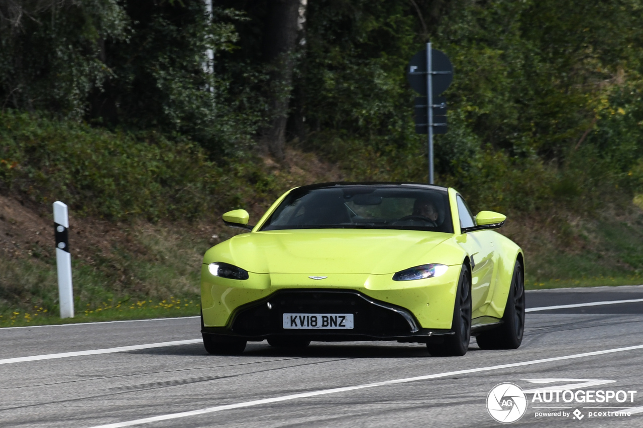 Aston Martin V8 Vantage 2018