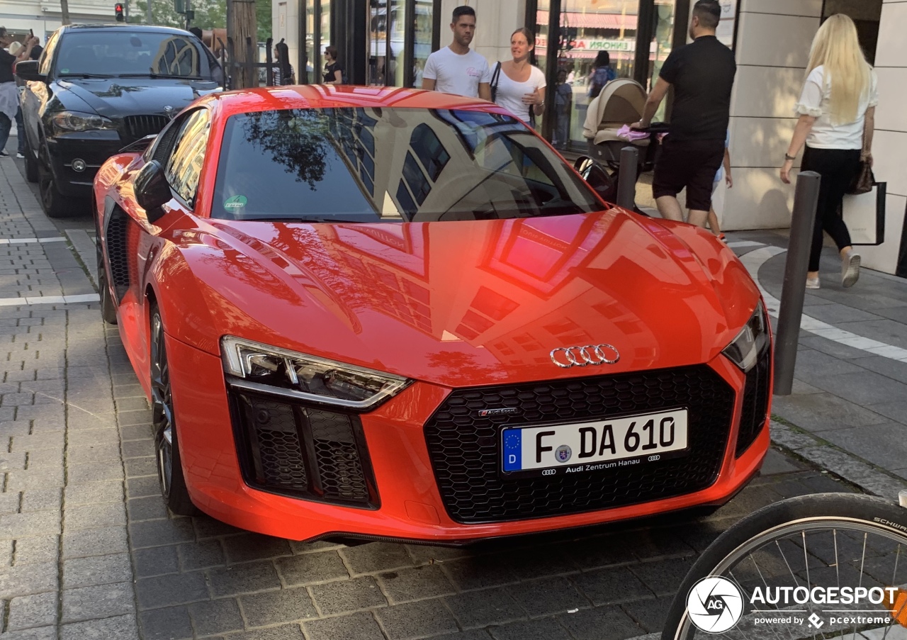 Audi R8 V10 Plus 2015