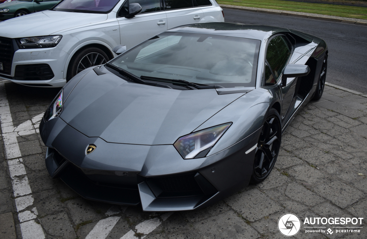 Lamborghini Aventador LP700-4