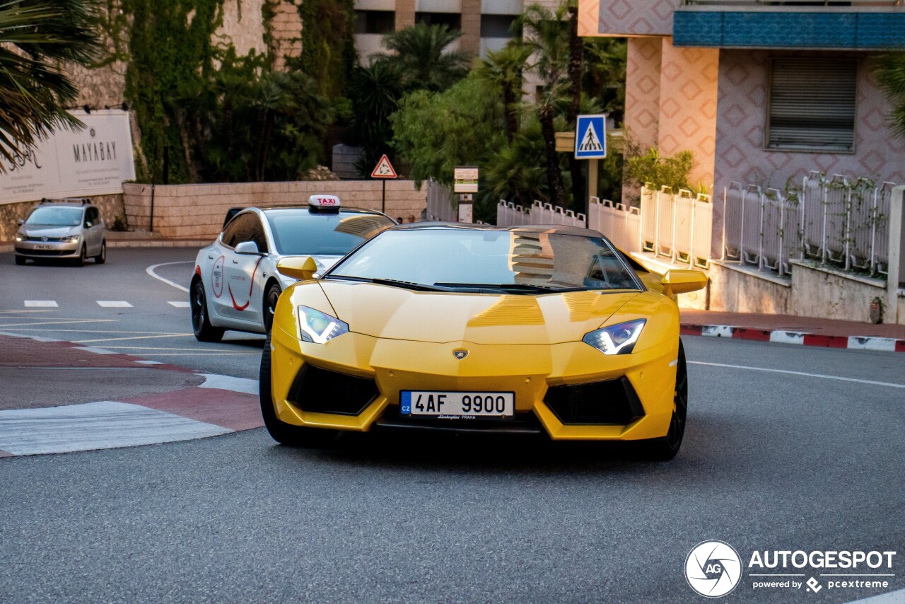 Lamborghini Aventador LP700-4 Roadster