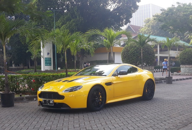 Aston Martin V12 Vantage S