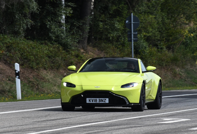 Aston Martin V8 Vantage 2018