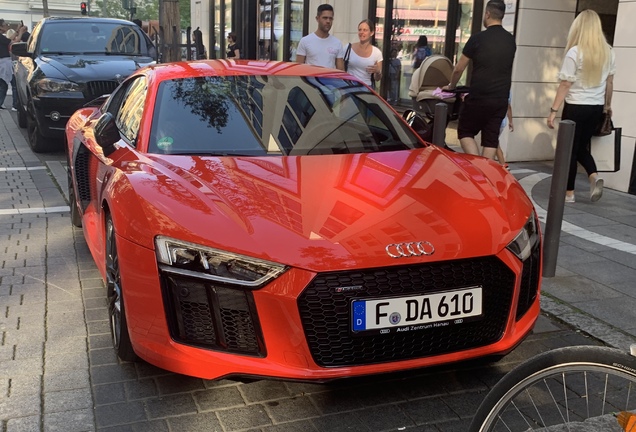 Audi R8 V10 Plus 2015