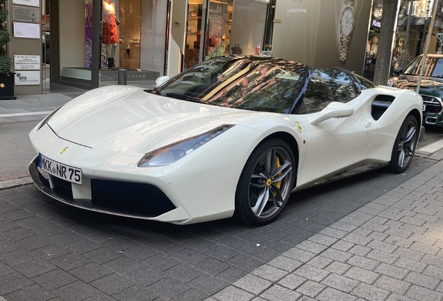 Ferrari 488 Spider