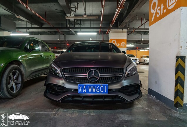 Mercedes-AMG A 45 W176 2015