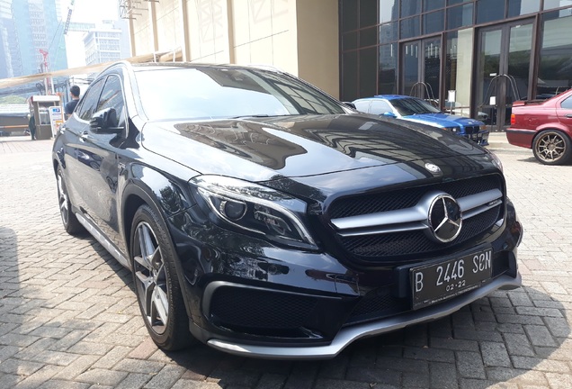 Mercedes-Benz GLA 45 AMG X156