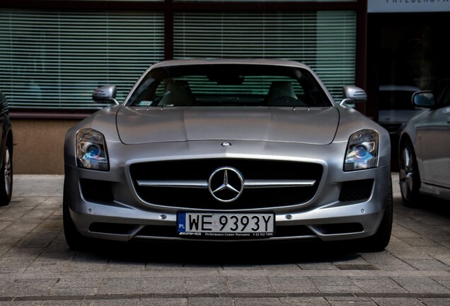 Mercedes-Benz SLS AMG