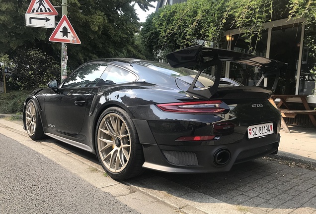 Porsche 991 GT2 RS Weissach Package