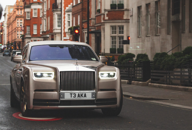 Rolls-Royce Phantom VIII EWB