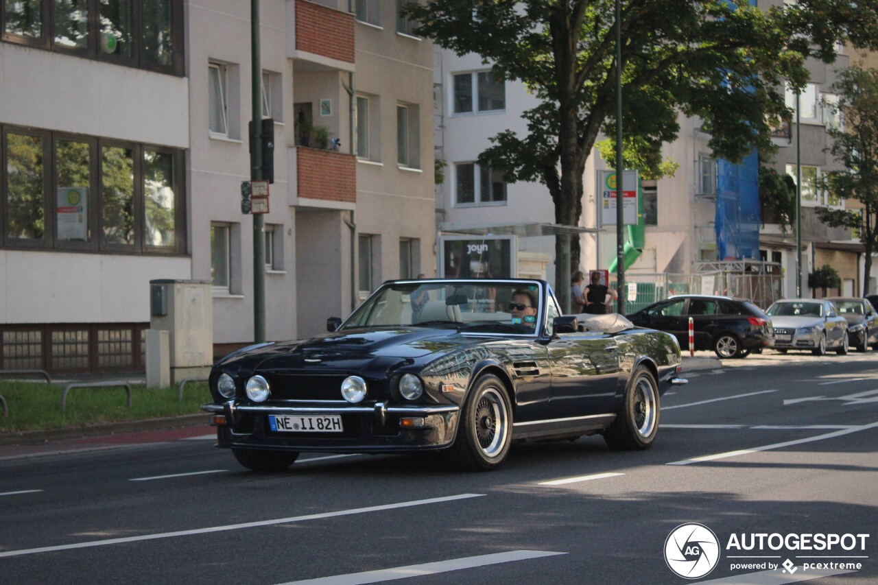 Aston Martin V8 Volante 1979-1989