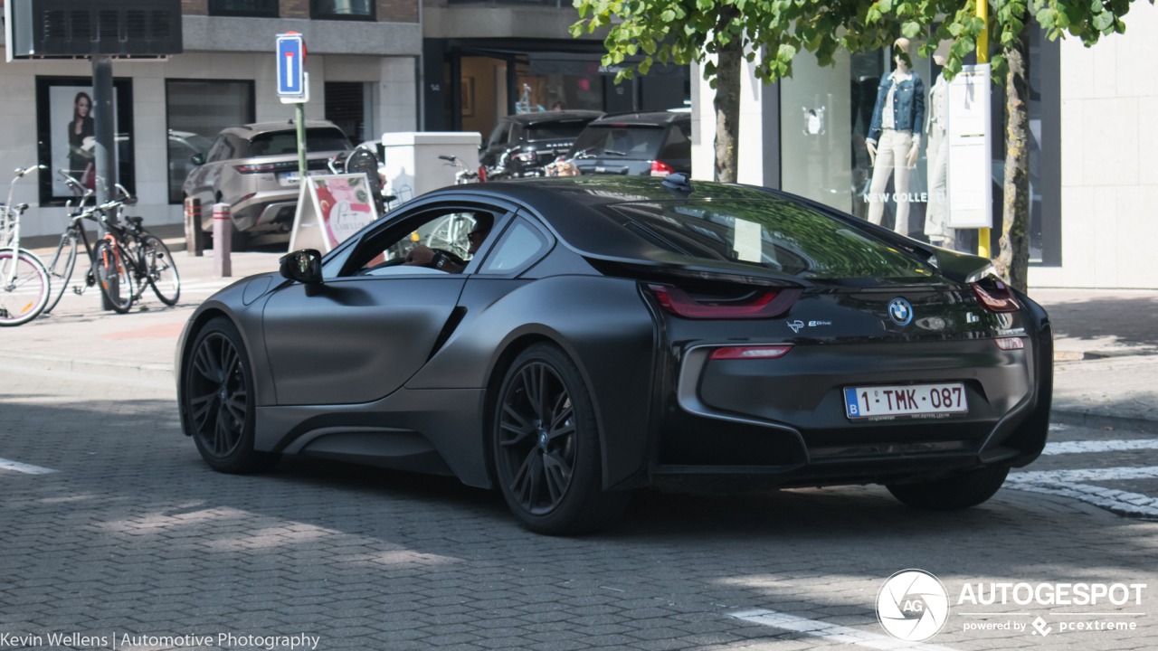 BMW i8 Protonic Frozen Black Edition