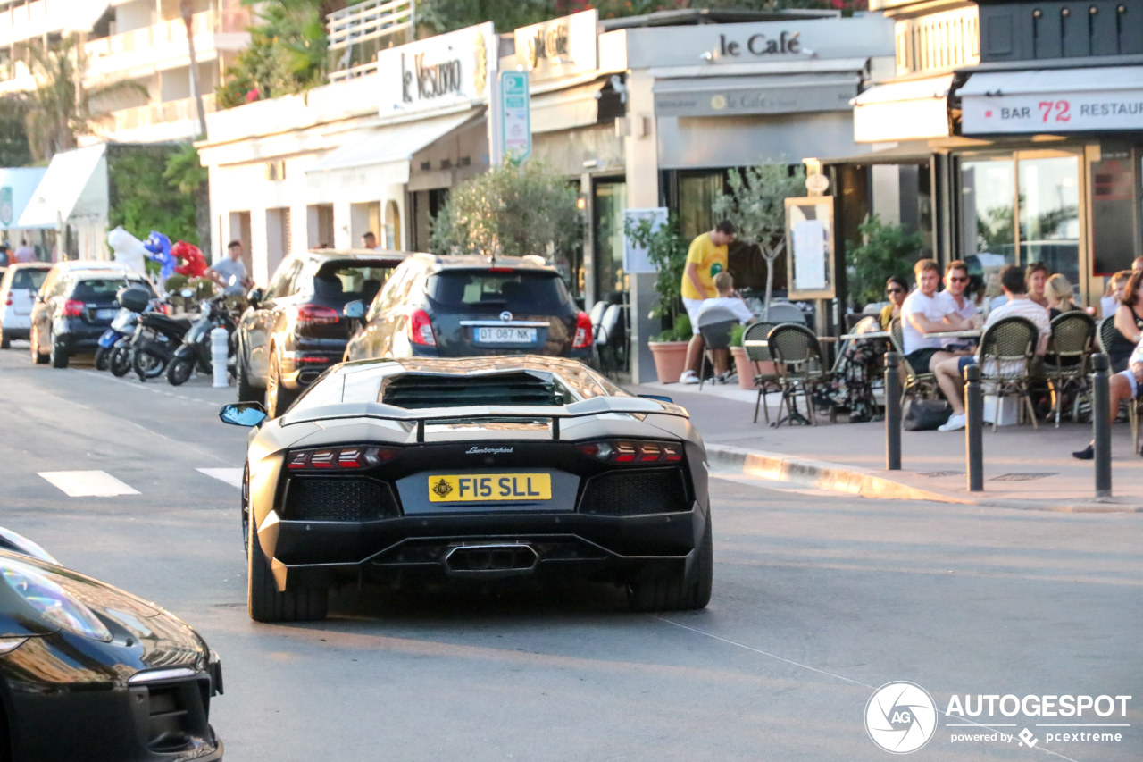 Lamborghini Aventador LP700-4