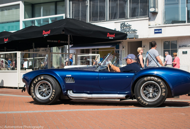 AC Cobra 427