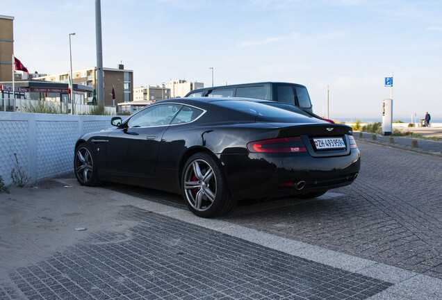 Aston Martin DB9