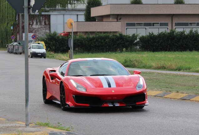 Ferrari 488 Pista